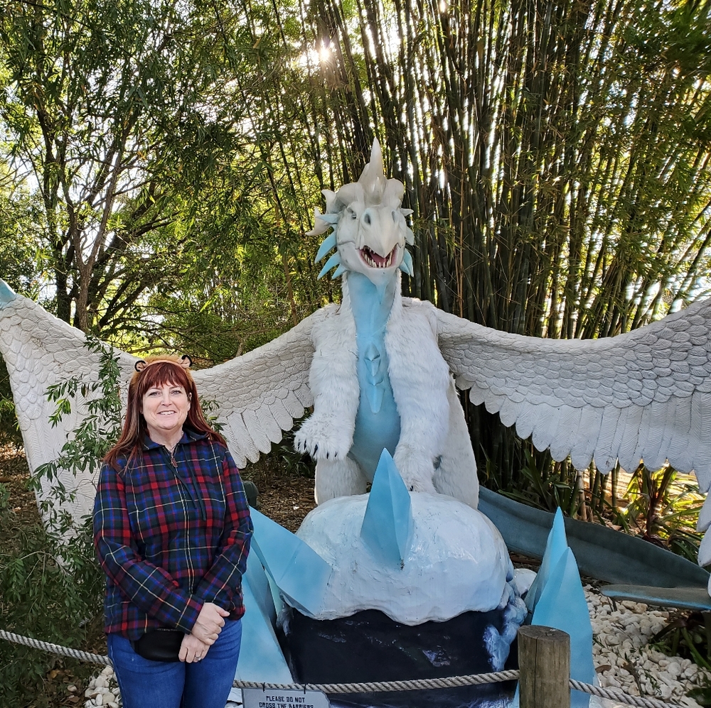 Meet your Posher, Suzanne